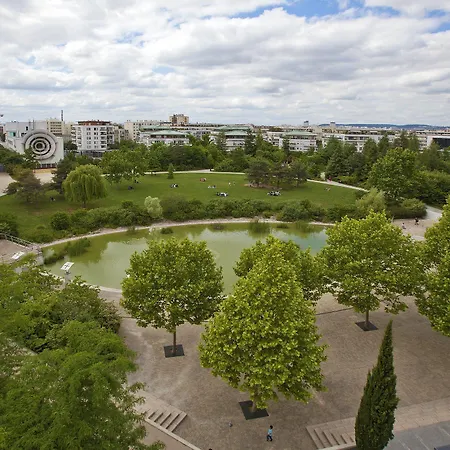 Residhome Colombes Monceau Aparthotel 3*
