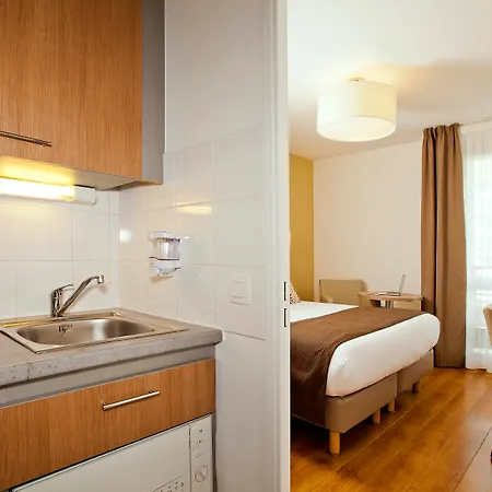 Aparthotel Residhome Colombes Monceau 3*