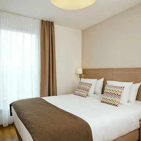 Aparthotel Residhome Colombes Monceau 3*
