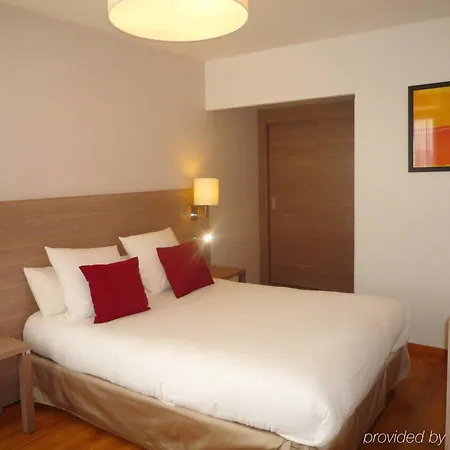 Ξενοδοχείο με διαμερίσματα Residhome Colombes Monceau